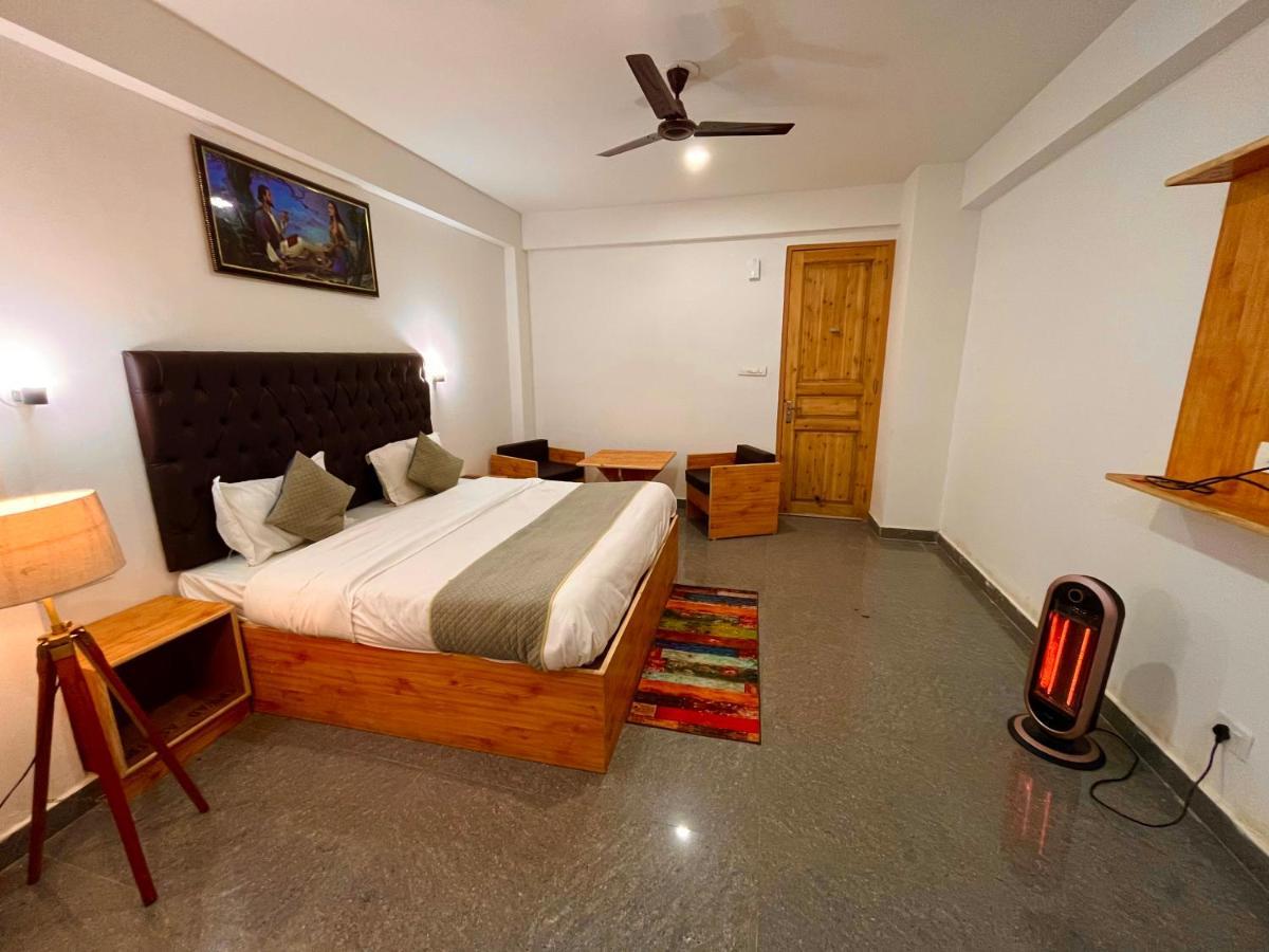 Hotel Beas River Retreat - A Riverside Hotel With Balcony Manāli Buitenkant foto